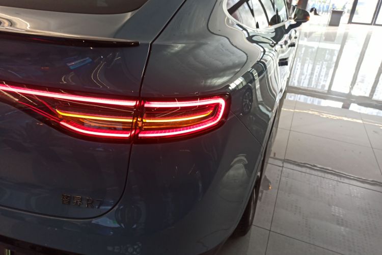 鸿蒙智行 智界R7 2024款 纯电 736km UItra车身外观9