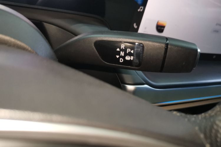 小鹏P7 2021款 670G中控内饰18