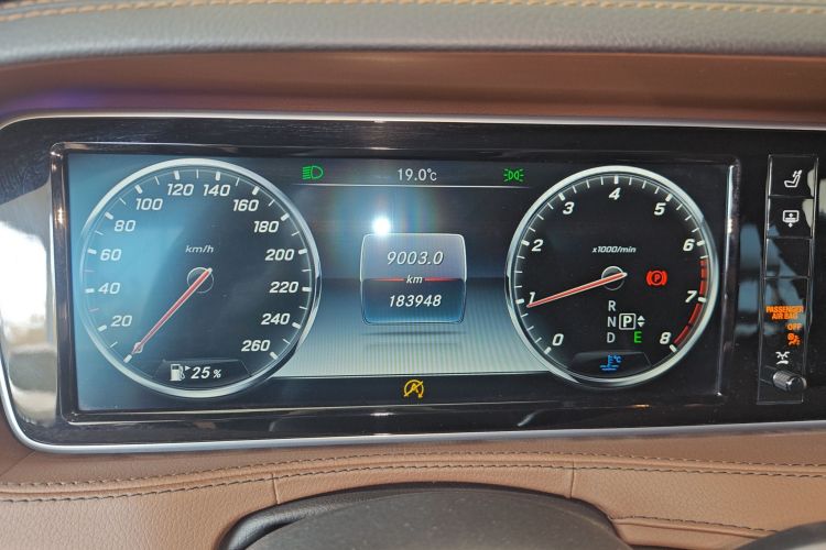 奔驰S级 2016款 S 320 L 商务型中控内饰14