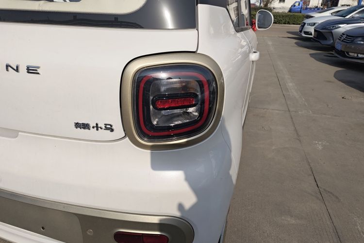 奔腾小马 2025款 222km 灵动马车身外观9