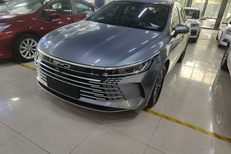 比亚迪 驱逐舰05 2024款 荣耀版 DM-i 55KM 豪华型车身外观1