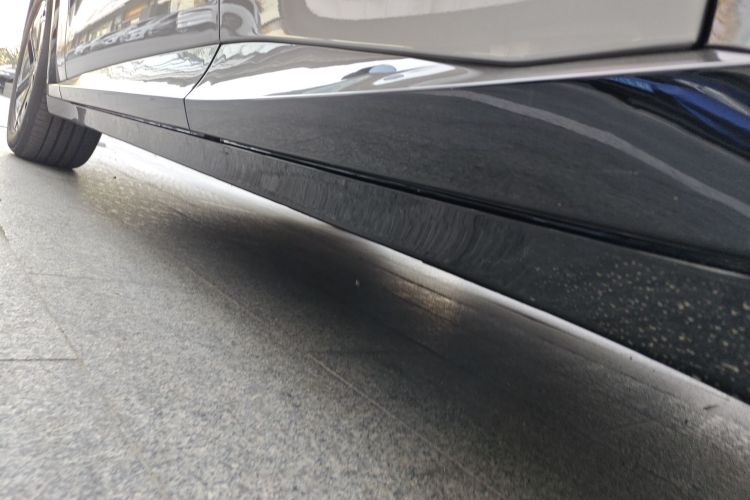 小米汽车 小米YU7 2025款 超长续航后驱版局部细节9002