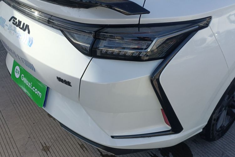 东风风神 奕炫 2024款 1.5L 自动劲速版车身外观9