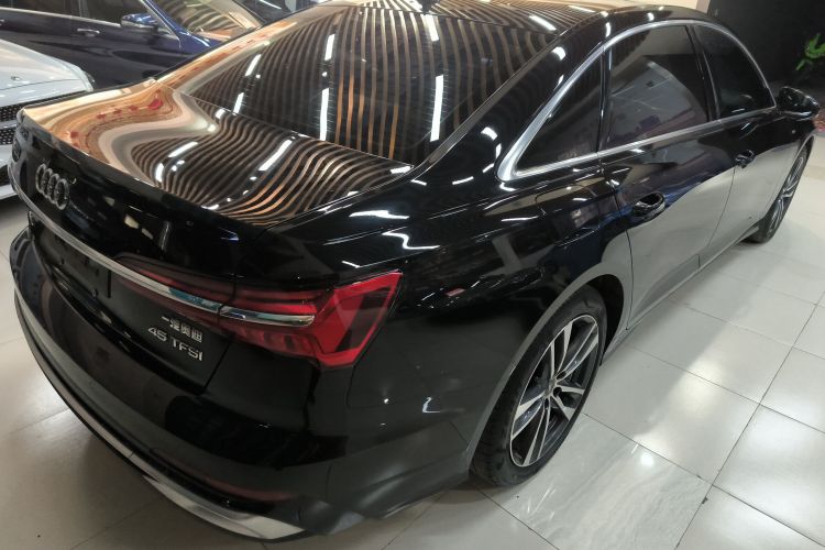 奥迪A6L 2023款 40 TFSI 豪华动感型车身外观7