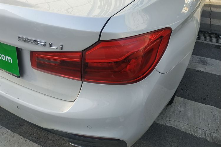 宝马5系 2019款 525Li M运动套装车身外观6006