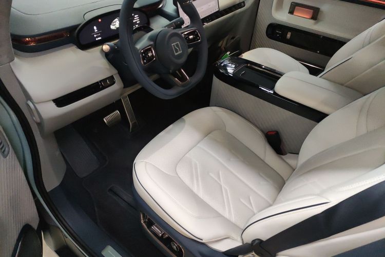 极氪MIX 2025款 长续航智驾版中控内饰19