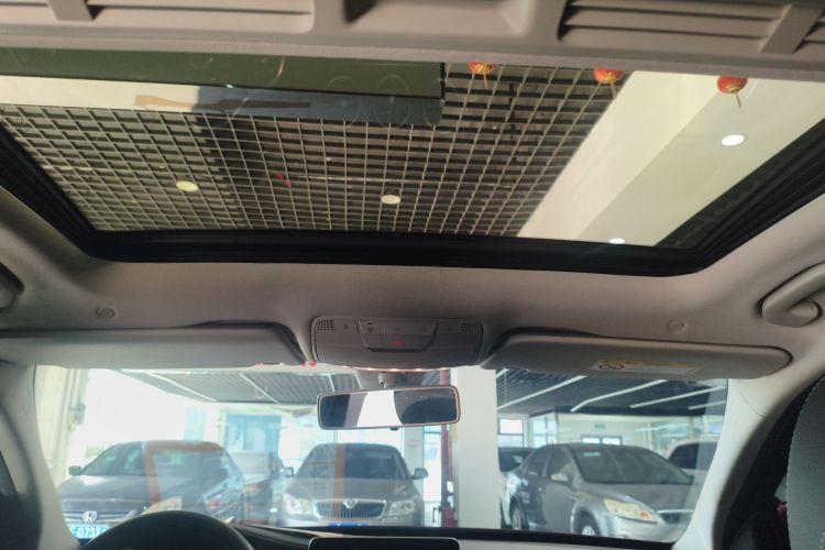 奔驰C级 2019款 C 180 L 动感型运动版局部细节22