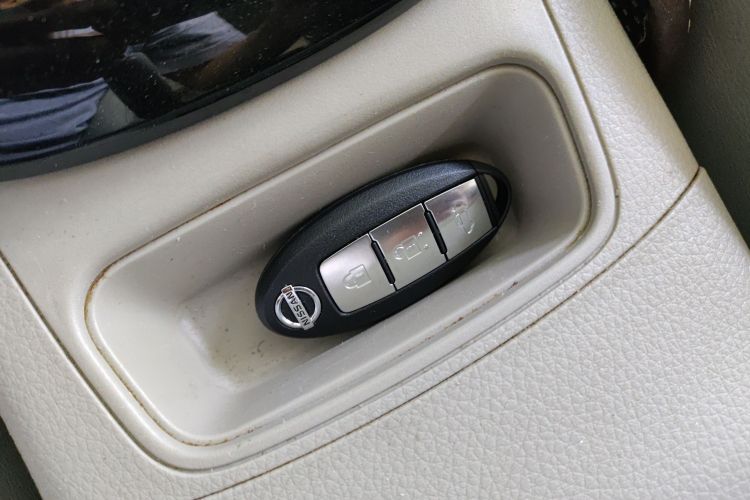 日产 轩逸 2016款 1.6XV CVT智享版中控内饰11