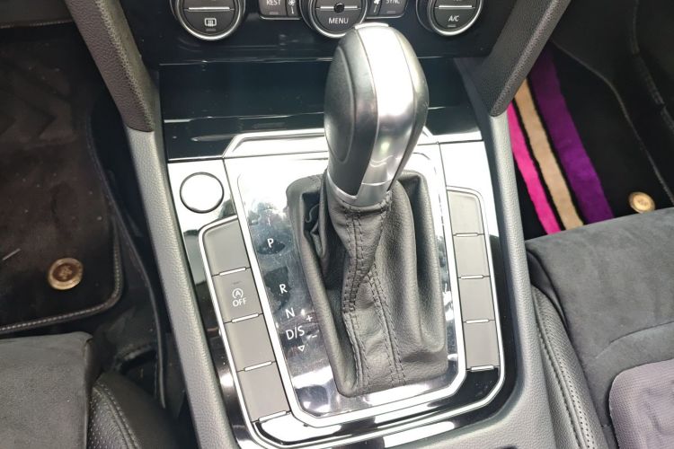 大众 迈腾 2018款 380TSI DSG 尊贵型中控内饰18