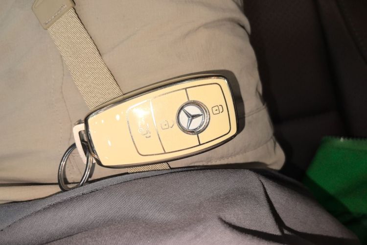 奔驰GLE 2022款 GLE 350 4MATIC 轿跑SUV 豪华型中控内饰11