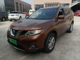 日产 奇骏 2015款 2.0L CVT舒适MAX版 2WD