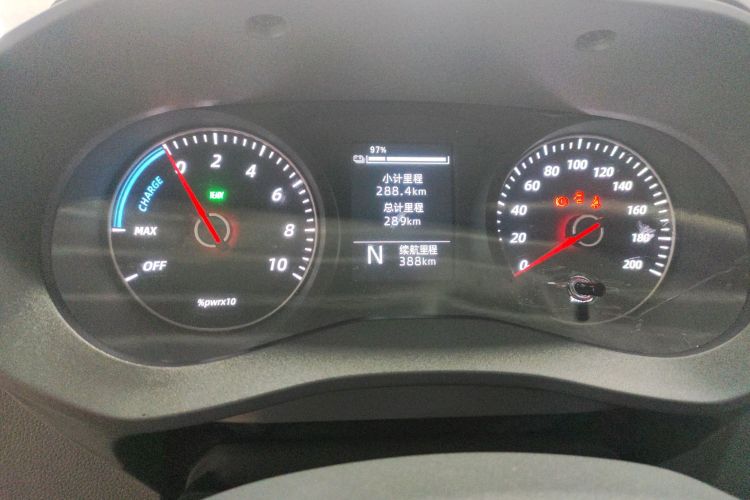 五菱汽车 五菱扬光 2025款 400km 客车版舒适型中控内饰14