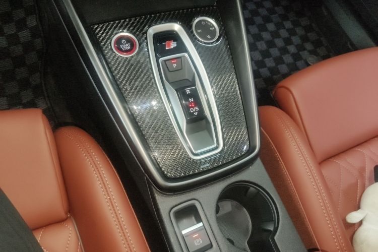 奥迪A3 2025款 Sportback 35TFSI 飞驰尊享型中控内饰18