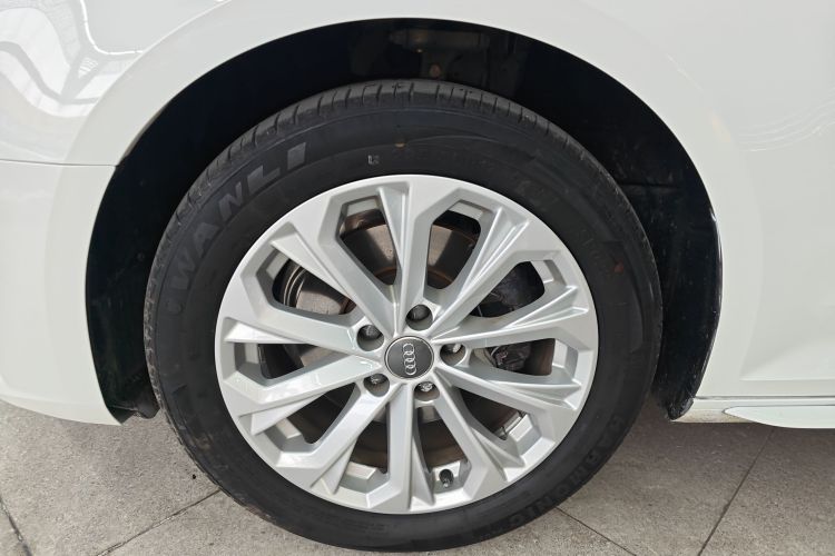 奥迪A4L 2019款 40 TFSI 进取型 国VI车身外观6007