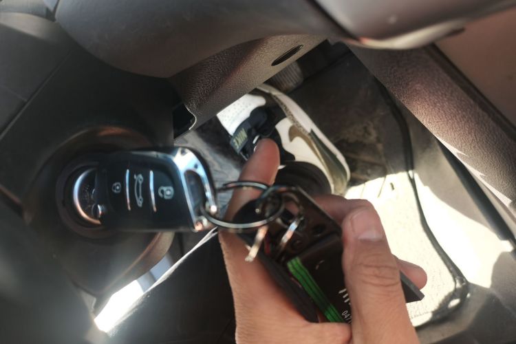 福特 福克斯 2012款 两厢 1.6L 自动风尚型中控内饰11