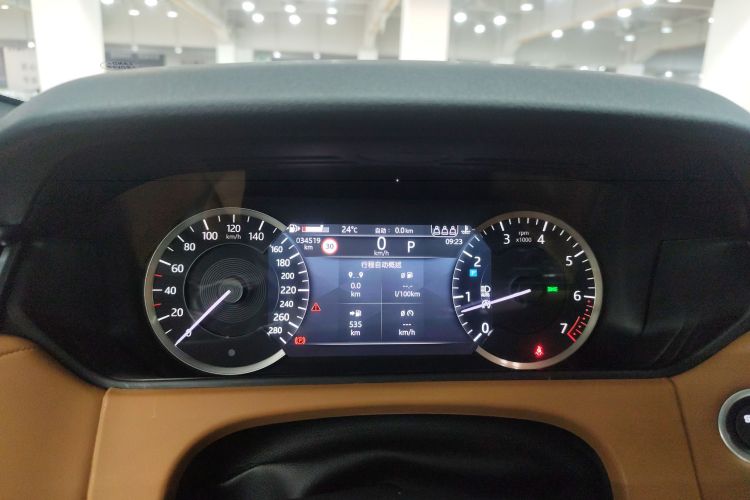 路虎 揽胜星脉 2023款 250PS 熠黑珍藏版中控内饰14