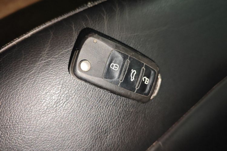 大众 朗逸 2013款 改款经典 1.6L 自动舒适版中控内饰7001