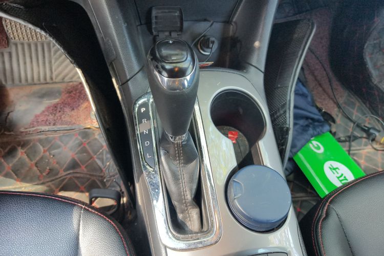 雪佛兰 科鲁兹 2018款 320 自动先锋天窗版中控内饰18