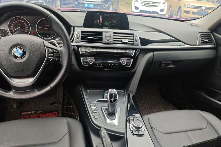 宝马3系 2017款 320Li M运动型局部细节18