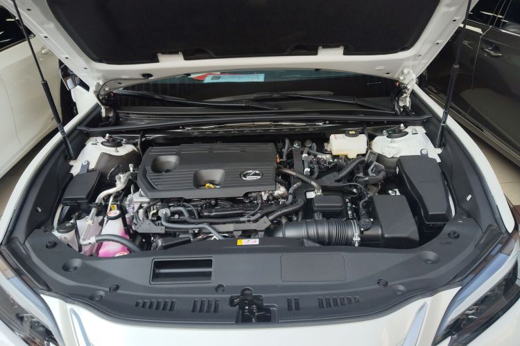 雷克萨斯ES 2025款 300h 臻享版机舱底盘24