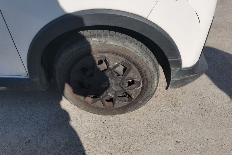 五菱汽车 宏光MINIEV 2022款 GAMEBOY 200km 玩咖款 磷酸铁锂车身外观10