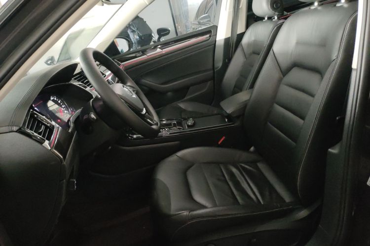 大众 辉昂 2018款 改款 380TSI 两驱商务版中控内饰19