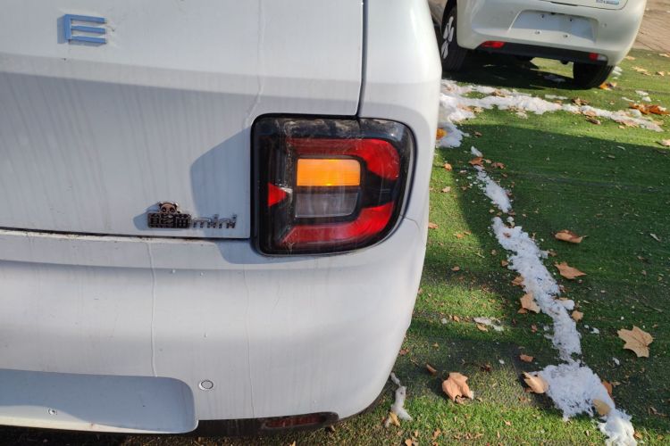 吉利银河 熊猫 2025款 210km 元气熊车身外观9