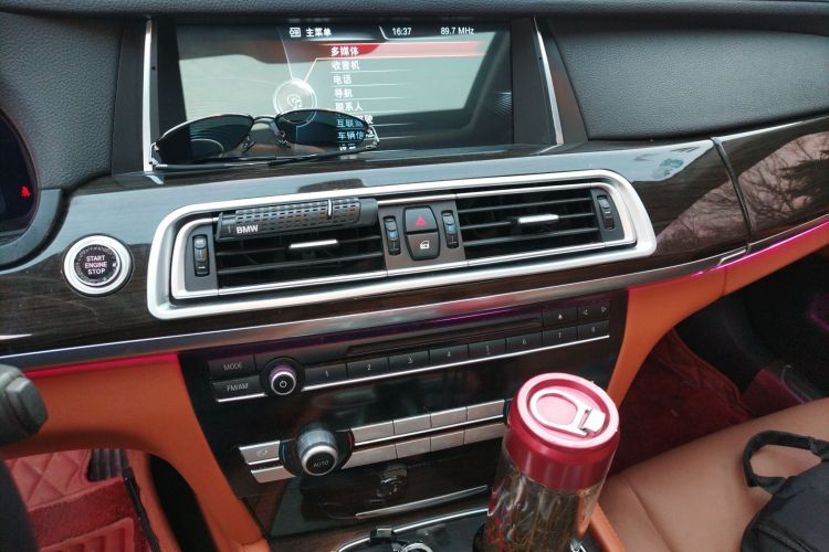 宝马7系 2013款 730Li 领先型中控内饰16