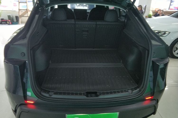 特斯拉 Model Y 2025款 长续航全轮驱动 首发版机舱底盘23