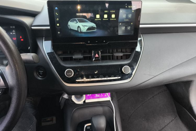 丰田 雷凌 2024款 智能电混双擎 1.8L 领先版中控内饰16