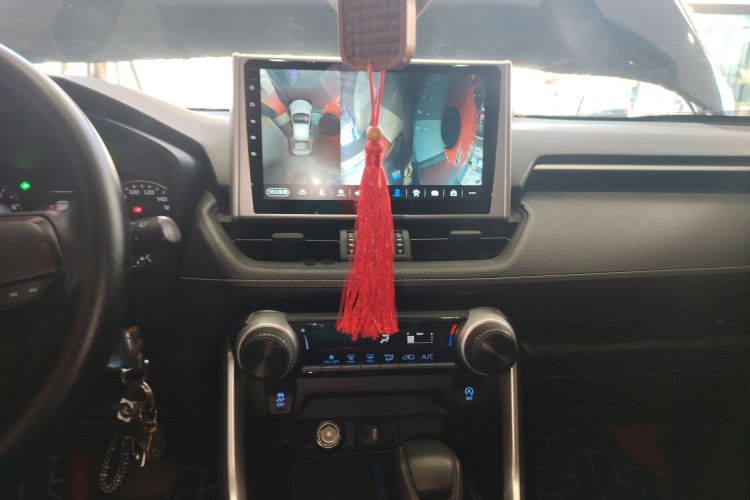 丰田 威兰达 2022款 2.0L CVT两驱领先版局部细节16