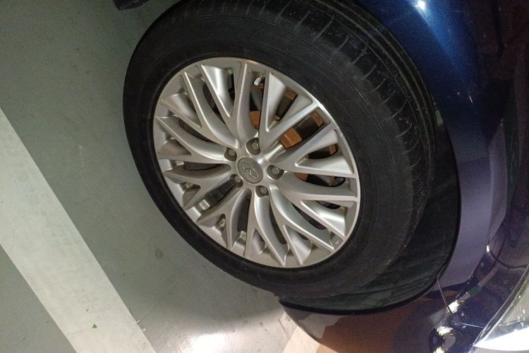 英菲尼迪Q70 2017款 Q70L 2.5L 悦享版车身外观6007