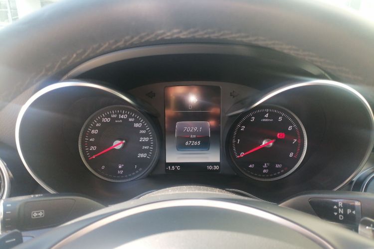 奔驰C级 2018款 C 180 L 时尚型运动版局部细节14