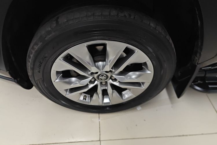 丰田 威兰达 2020款 2.0L CVT两驱豪华版车身外观6007