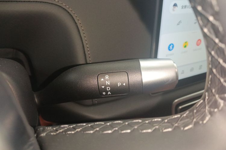 理想汽车 理想L9 2025款 Ultra 智能焕新版局部细节18