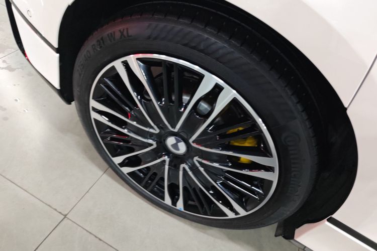 腾势Z9GT 2024款 1100四驱Ultra版车身外观6008