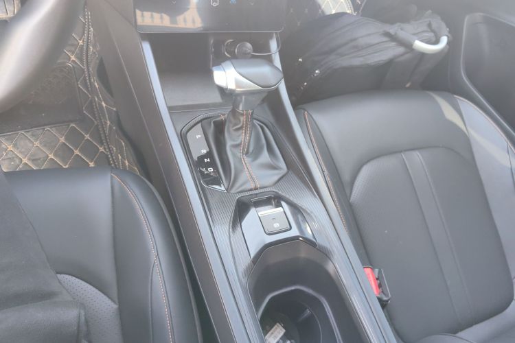 东风风神 奕炫 2024款 1.5L 自动劲速版中控内饰18