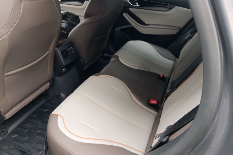 比亚迪 秦PLUS 2023款 冠军版 EV 420KM超越型中控内饰21