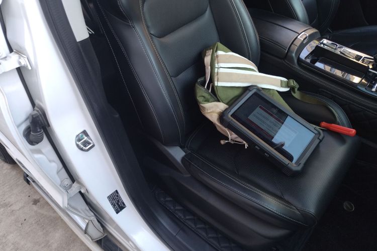 捷途X70 2021款 诸葛 1.6T DCT军师 7座局部细节41