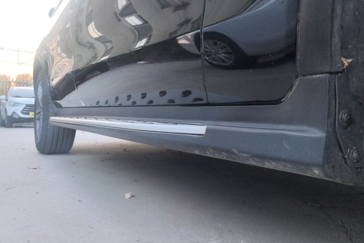 奔驰GLC 2020款 GLC 260 L 4MATIC 豪华型局部细节9001