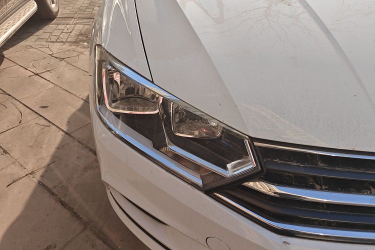 大众 宝来 2018款 1.5L 手动时尚型车身外观8