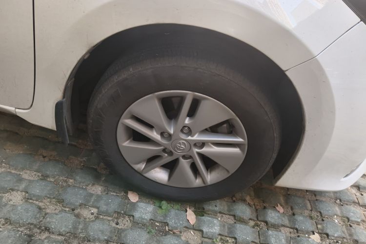 丰田 卡罗拉 2017款 改款 1.6L S-CVT GL车身外观10