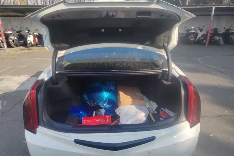 凯迪拉克ATS-L 2017款 28T 时尚型中控内饰23