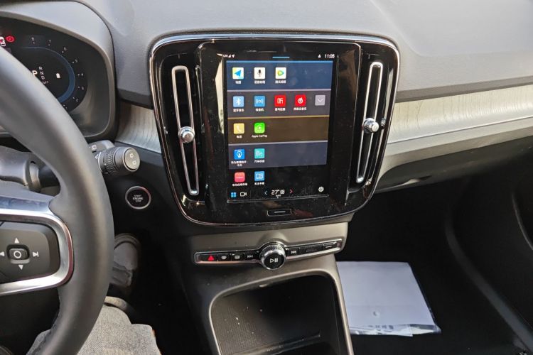 沃尔沃XC40 2025款 B3 智远豪华版中控内饰16