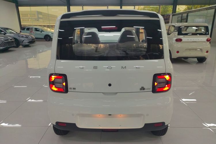 吉利汽车 熊猫 2025款 210km 元气熊车身外观6004