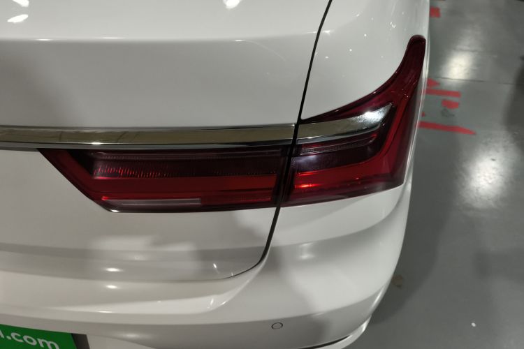 比亚迪 秦 2019款 1.5L 自动豪华型车身外观9