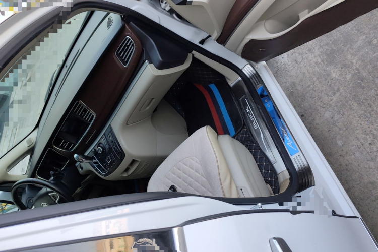 别克GL8 2017款 25S 尊贵型 国V局部细节9005