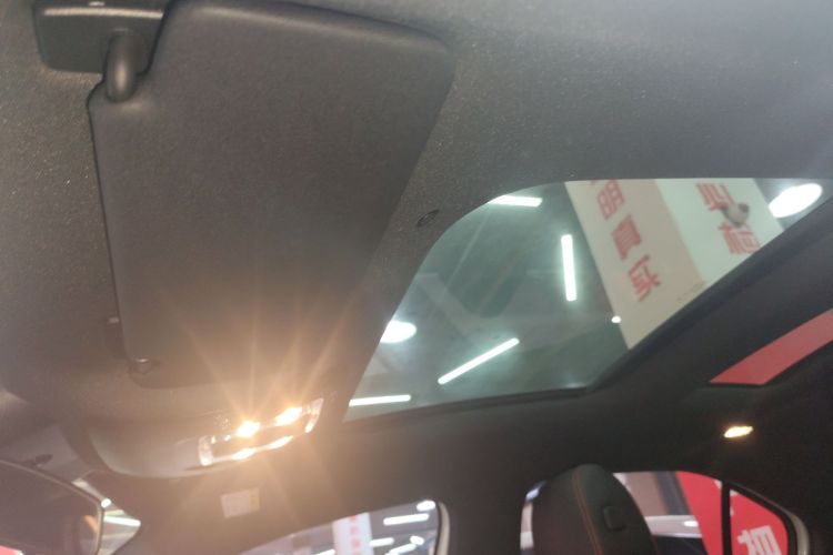 奔驰A级 2024款 改款 A 200 L 时尚型中控内饰22