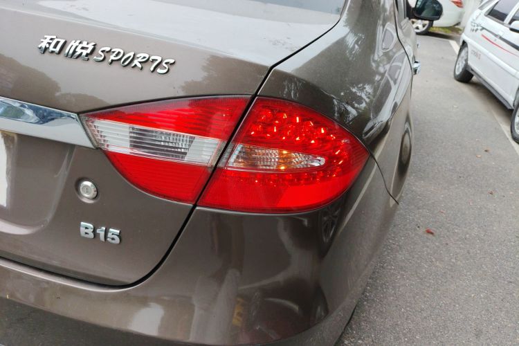 江汽集团 和悦 2012款 1.5L 手动豪华运动型车身外观6006