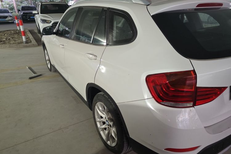 宝马X1 2015款 sDrive18i 时尚晋级版车身外观6003